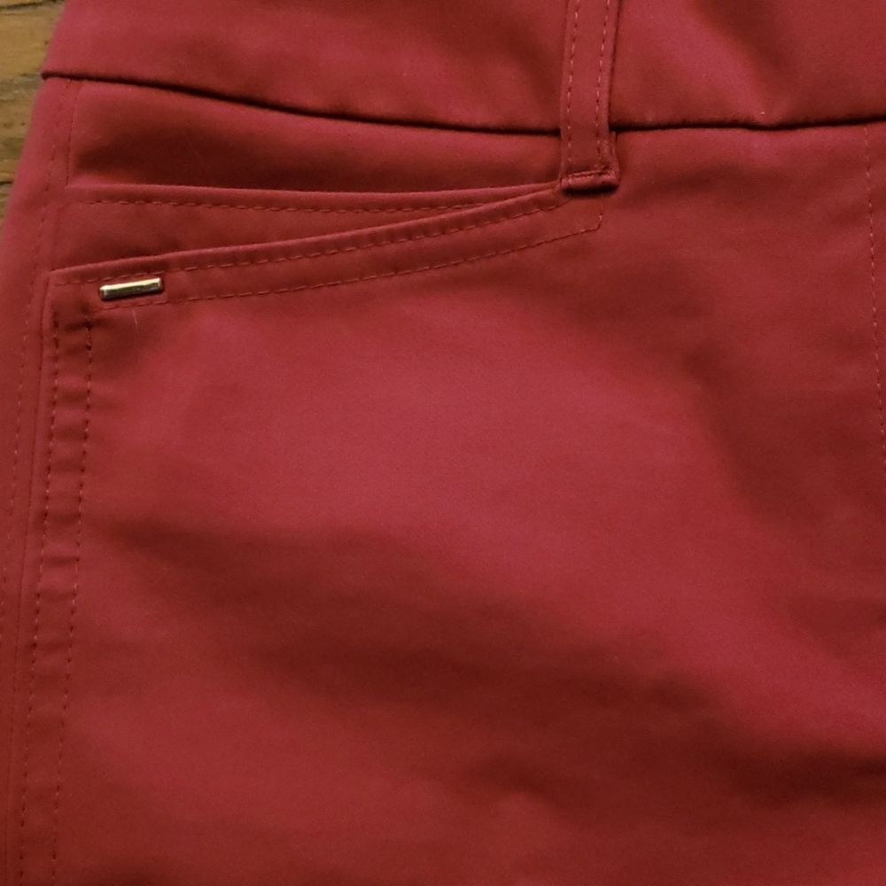 White House Black Market Brick Red Women's Shorts - Picture 3 of 11